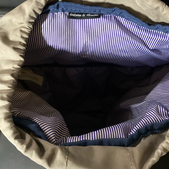 Herschel Backpack - Picture 3 of 3